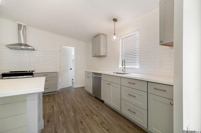 9500 Deer Path Dr, Denham Springs, LA 70706