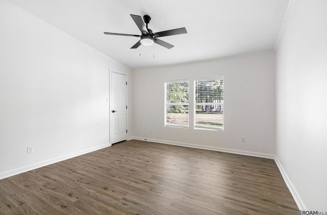 9500 Deer Path Dr, Denham Springs, LA 70706