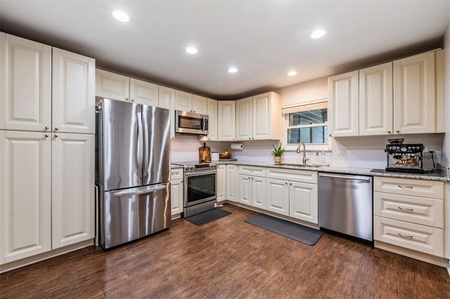 5326 RIDGEWELL COURT, Tampa, FL 33624