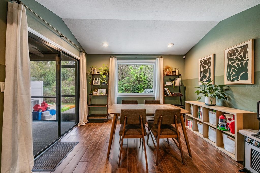 Image 13 of property listing at 5326 RIDGEWELL COURT, Tampa, FL 33624