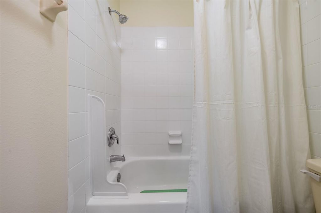 Image 25 of property listing at 5326 RIDGEWELL COURT, Tampa, FL 33624