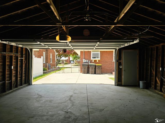 2955 Bridge Street, Trenton, MI 48183