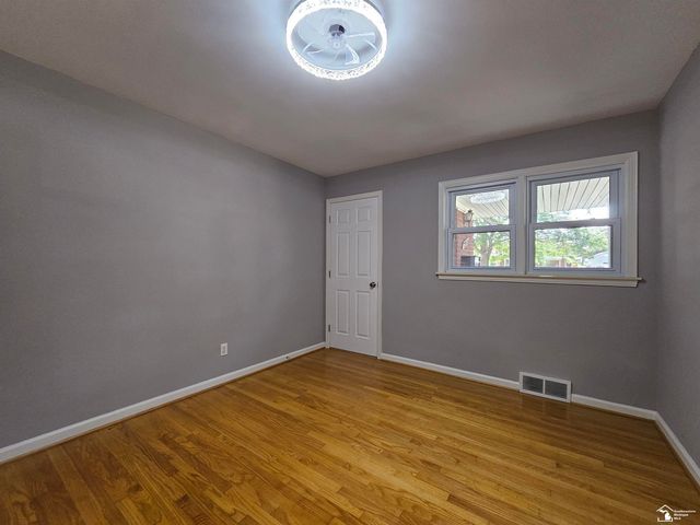 2955 Bridge Street, Trenton, MI 48183
