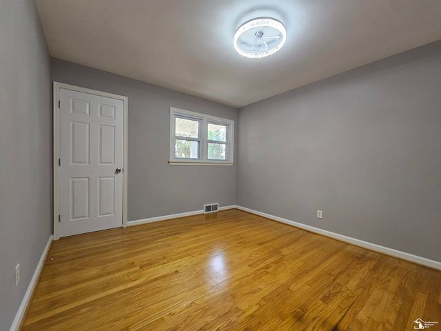 2955 Bridge Street, Trenton, MI 48183