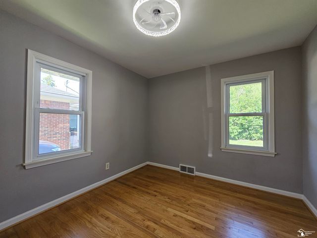 2955 Bridge Street, Trenton, MI 48183