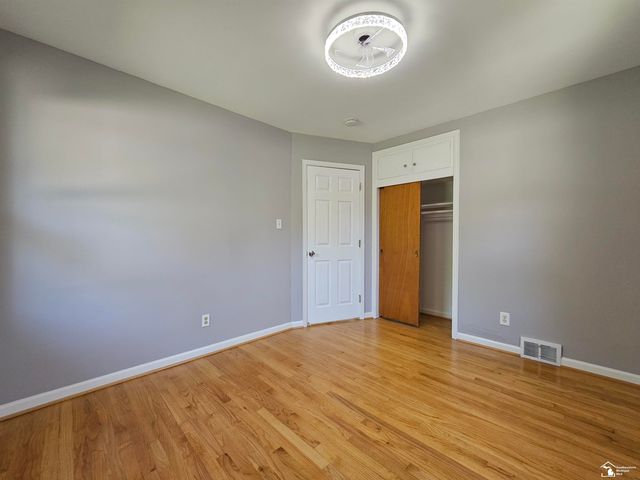 2955 Bridge Street, Trenton, MI 48183