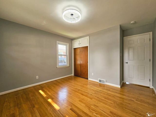 2955 Bridge Street, Trenton, MI 48183