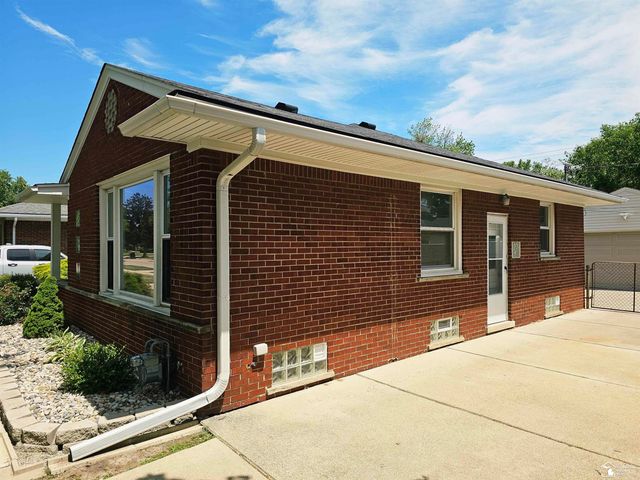 2955 Bridge Street, Trenton, MI 48183