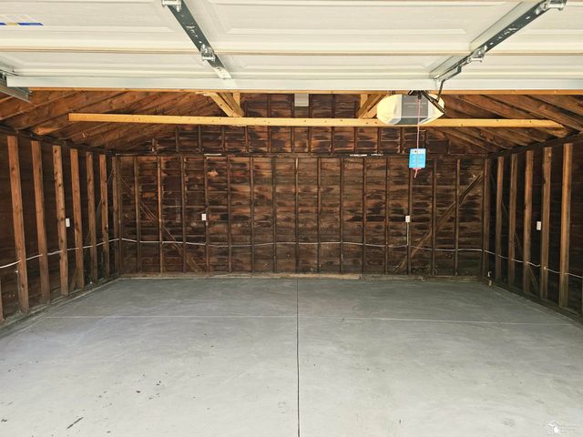 2955 Bridge Street, Trenton, MI 48183