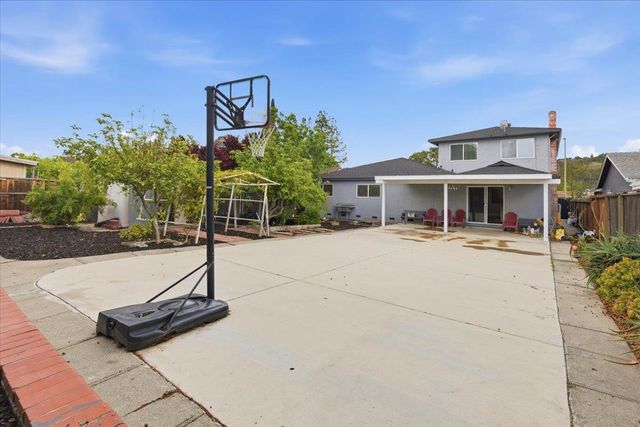 5836 Santa Teresa Boulevard, San Jose, CA 95123