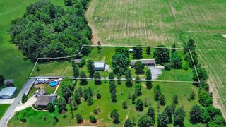 200 Acorn Hill Dr, Sparta, TN 38583