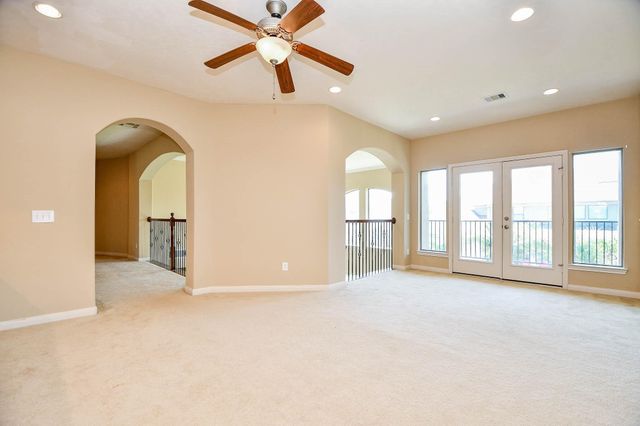 1731 Pampas Trail Drive, Friendswood, TX 77546