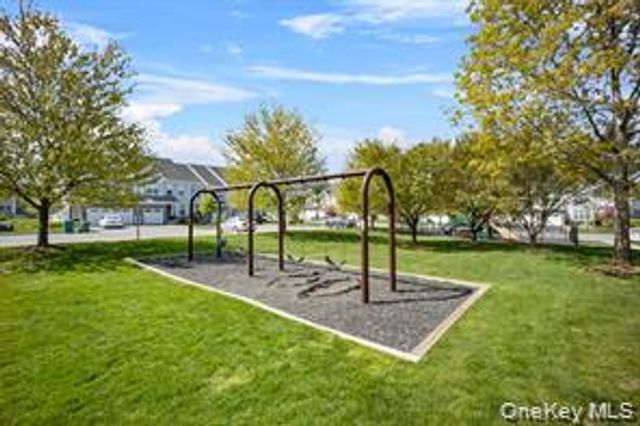 10 W Tilden Place, Hopewell Junction, NY 12533