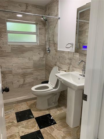 707 NE 15th St A, Fort Lauderdale, FL 33304