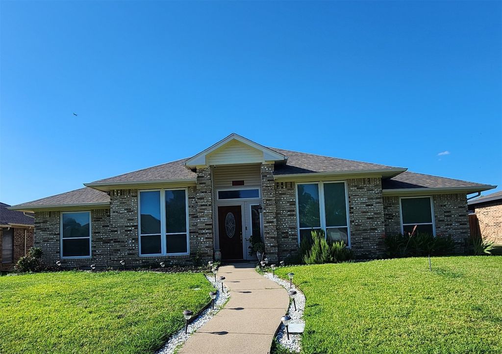 1753 Clydesdale Drive, Lewisville, TX 75067