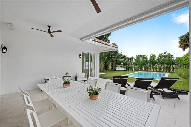 2951 Twin Oaks Way, Wellington, FL 33414