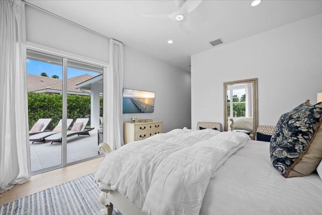 2951 Twin Oaks Way, Wellington, FL 33414