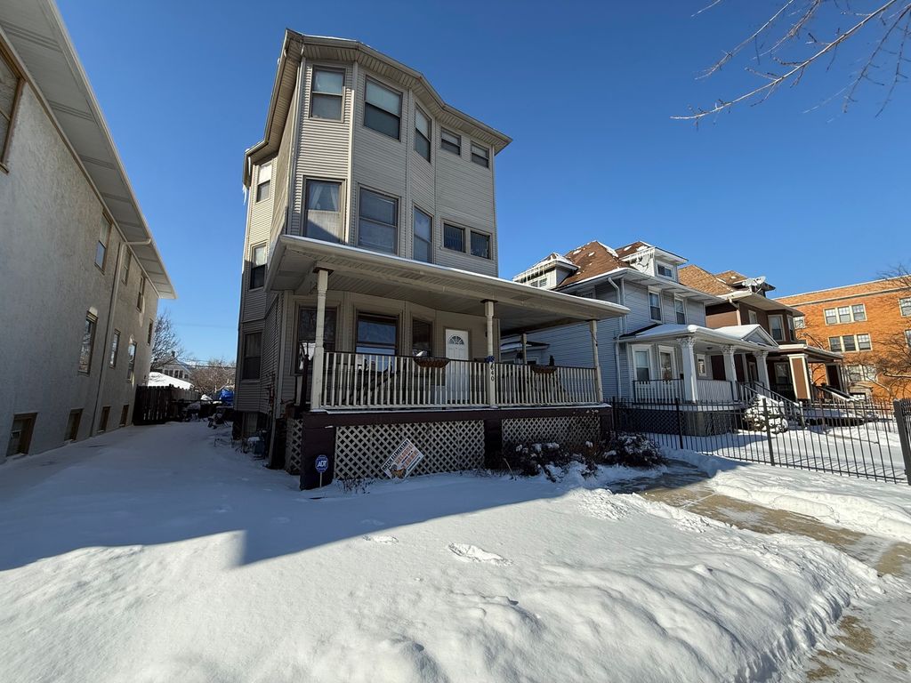 840 N Austin Boulevard 1, Oak Park, IL 60302