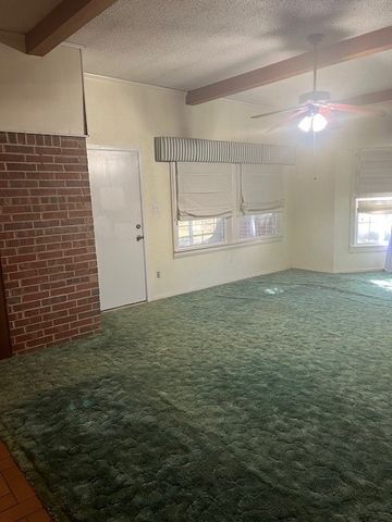 1825 Fm 27 W, Wortham, TX 76693