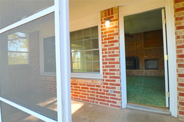 1825 Fm 27 W, Wortham, TX 76693