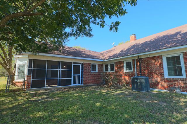 1825 Fm 27 W, Wortham, TX 76693