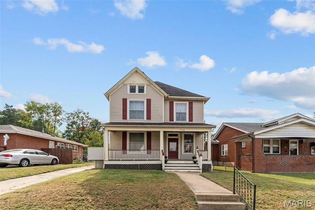 7038 Pernod Avenue, St Louis, MO 63139