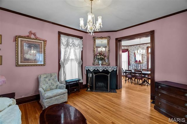 7038 Pernod Avenue, St Louis, MO 63139