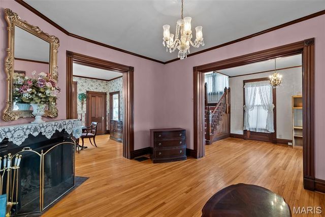 7038 Pernod Avenue, St Louis, MO 63139