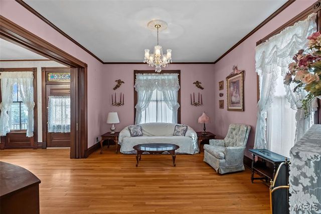 7038 Pernod Avenue, St Louis, MO 63139