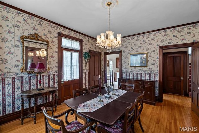 7038 Pernod Avenue, St Louis, MO 63139