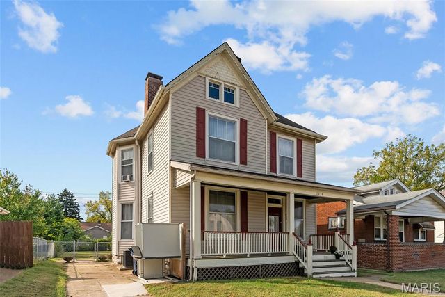 7038 Pernod Avenue, St Louis, MO 63139