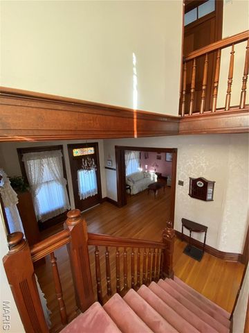 7038 Pernod Avenue, St Louis, MO 63139