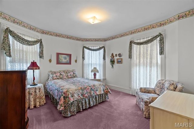 7038 Pernod Avenue, St Louis, MO 63139