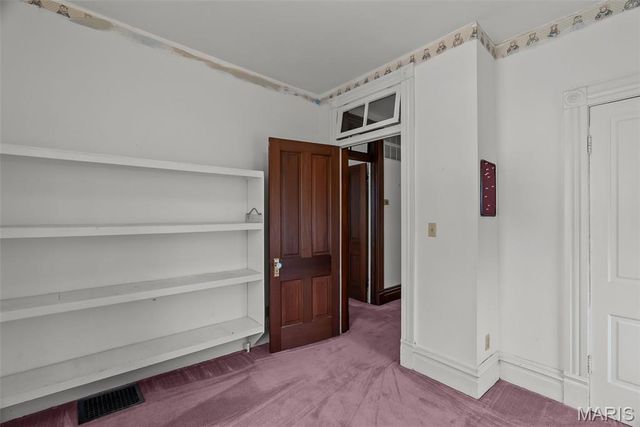 7038 Pernod Avenue, St Louis, MO 63139