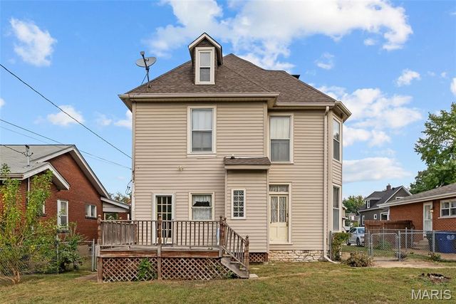 7038 Pernod Avenue, St Louis, MO 63139