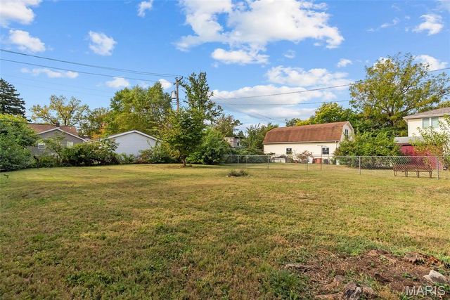 7038 Pernod Avenue, St Louis, MO 63139