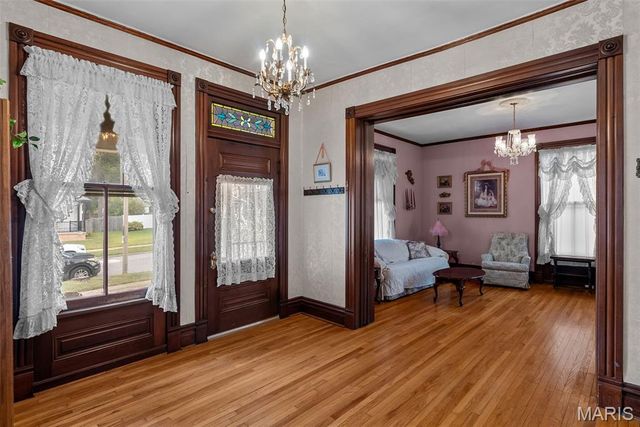 7038 Pernod Avenue, St Louis, MO 63139