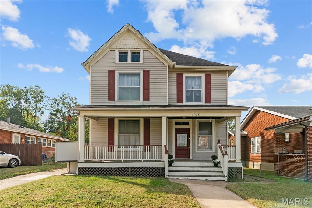 7038 Pernod Avenue, St Louis, MO 63139