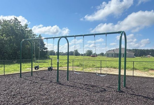 123 Edgewood Trail, Headland, AL 36345