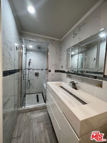 8731 Colbath Avenue, Los Angeles, CA 91402