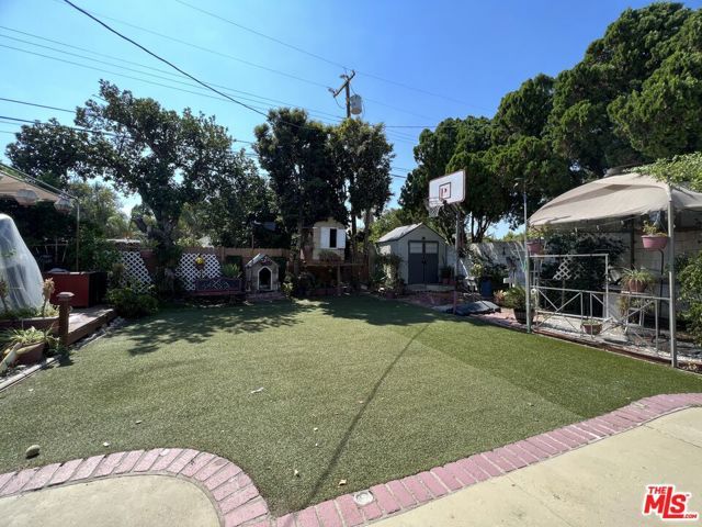 8731 Colbath Avenue, Los Angeles, CA 91402