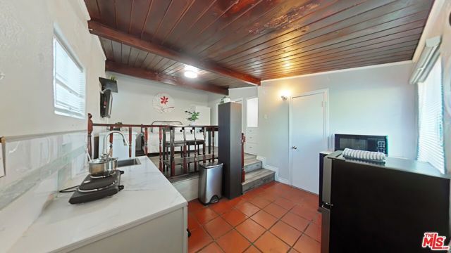 8731 Colbath Avenue, Los Angeles, CA 91402