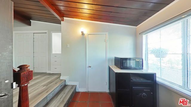 8731 Colbath Avenue, Los Angeles, CA 91402