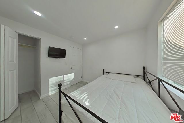 8731 Colbath Avenue, Los Angeles, CA 91402