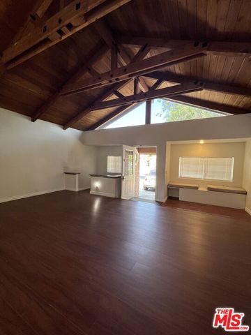 8731 Colbath Avenue, Los Angeles, CA 91402