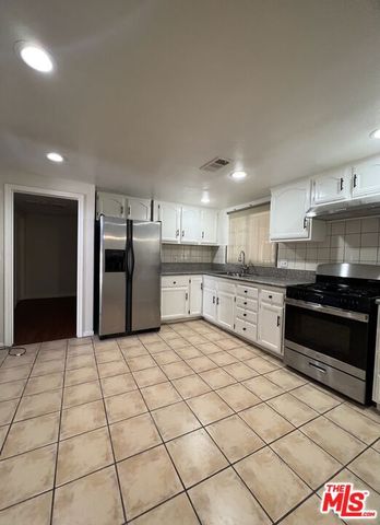 8731 Colbath Avenue, Los Angeles, CA 91402