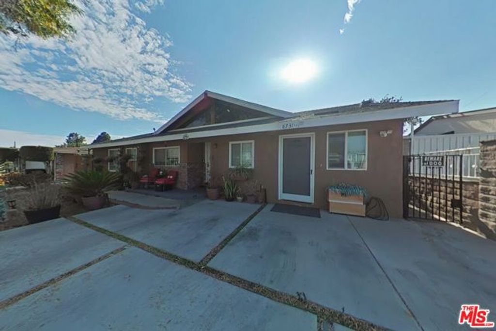 8731 Colbath Avenue, Los Angeles, CA 91402