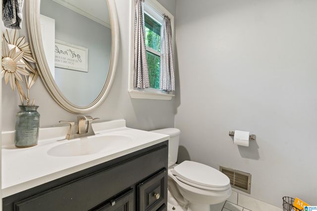 2009 CROSSVINE ROAD, Hoover, AL 35244