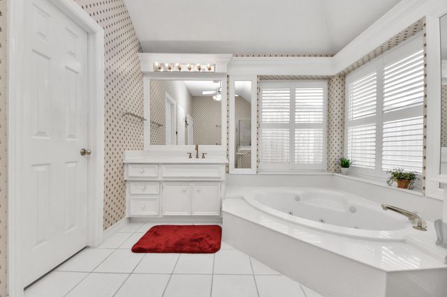 13119 Walnut Lake Road, Houston, TX 77065