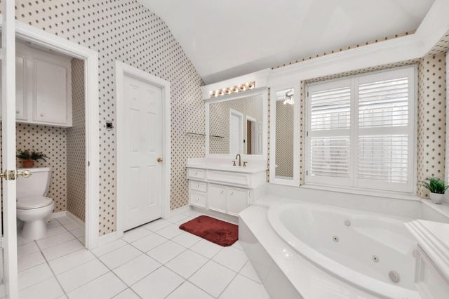 13119 Walnut Lake Road, Houston, TX 77065